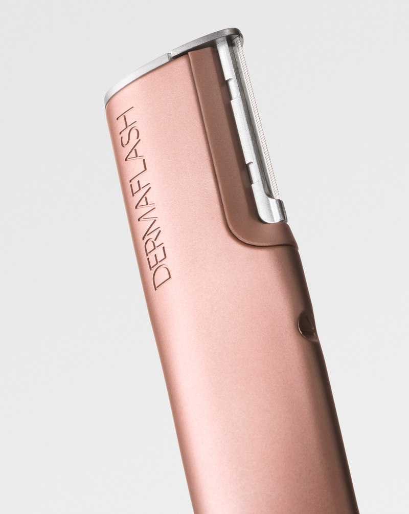デルフェ化粧機DELFETLASER DERMAFLASH LUXE+ Sonic Dermaplaning + Peach Fuzz Removal Set